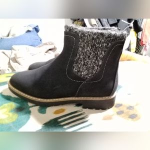 ⭐NWT BLACK VEGAN PULL ON WARM BOOTS WOMEN'S SHOES SIZE 9.5 MOTO BOOTIES